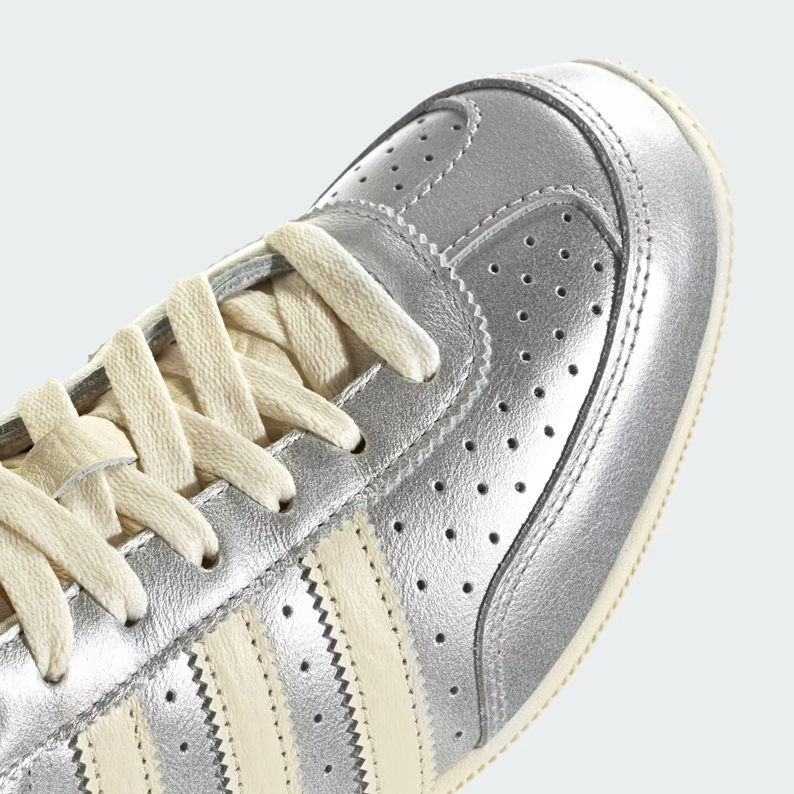 KI8494 adidas Originals Japan Silver Metallic Cream White Gold Metallic (Women's