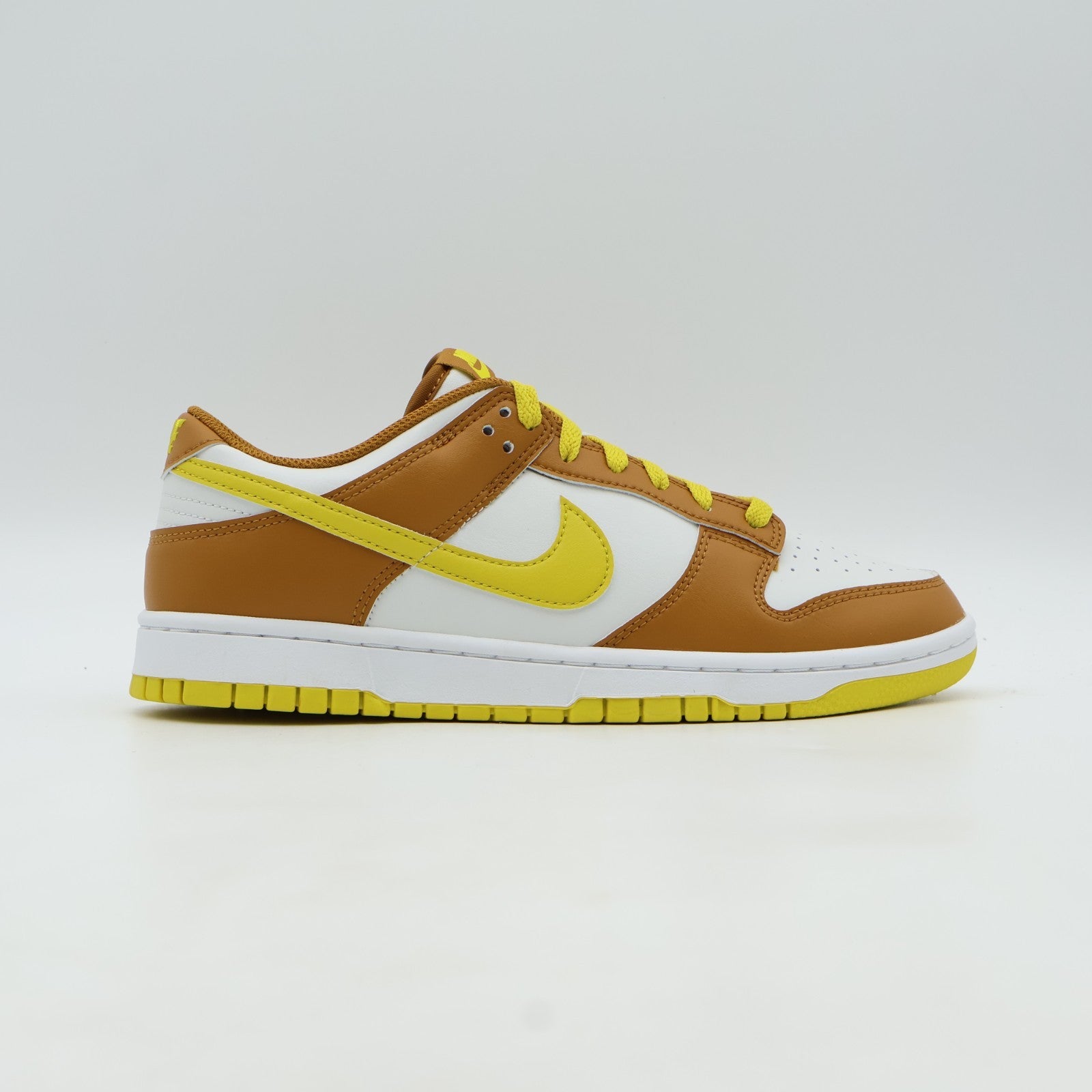 HF5441-113 Nike Dunk Low Retro Summit White Desert Ochre White (Men's)