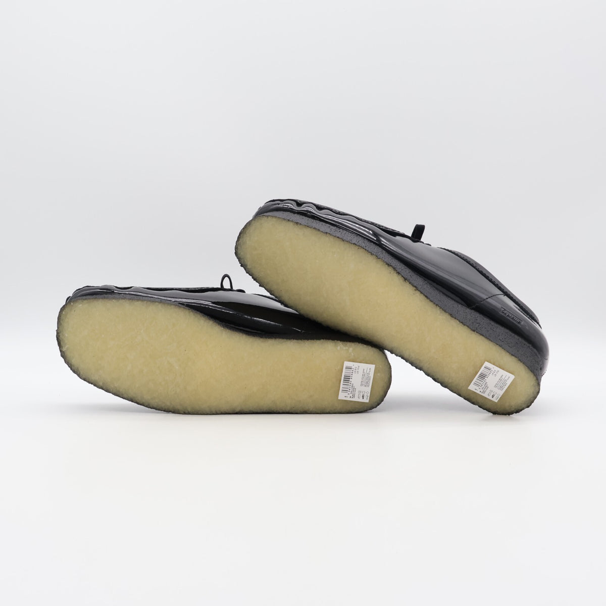 26176856 Supreme Clarks Patent Leather Wallabee Black (Men's)