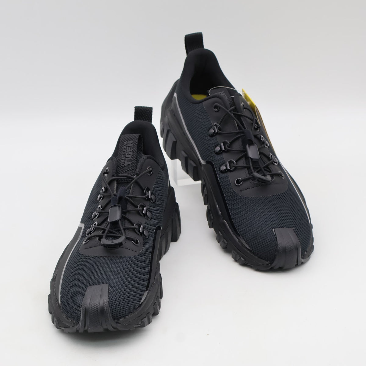 1183C450-001 ONITSUKA TIGER CRESTY FLEK BLACK BLACK (Men's)