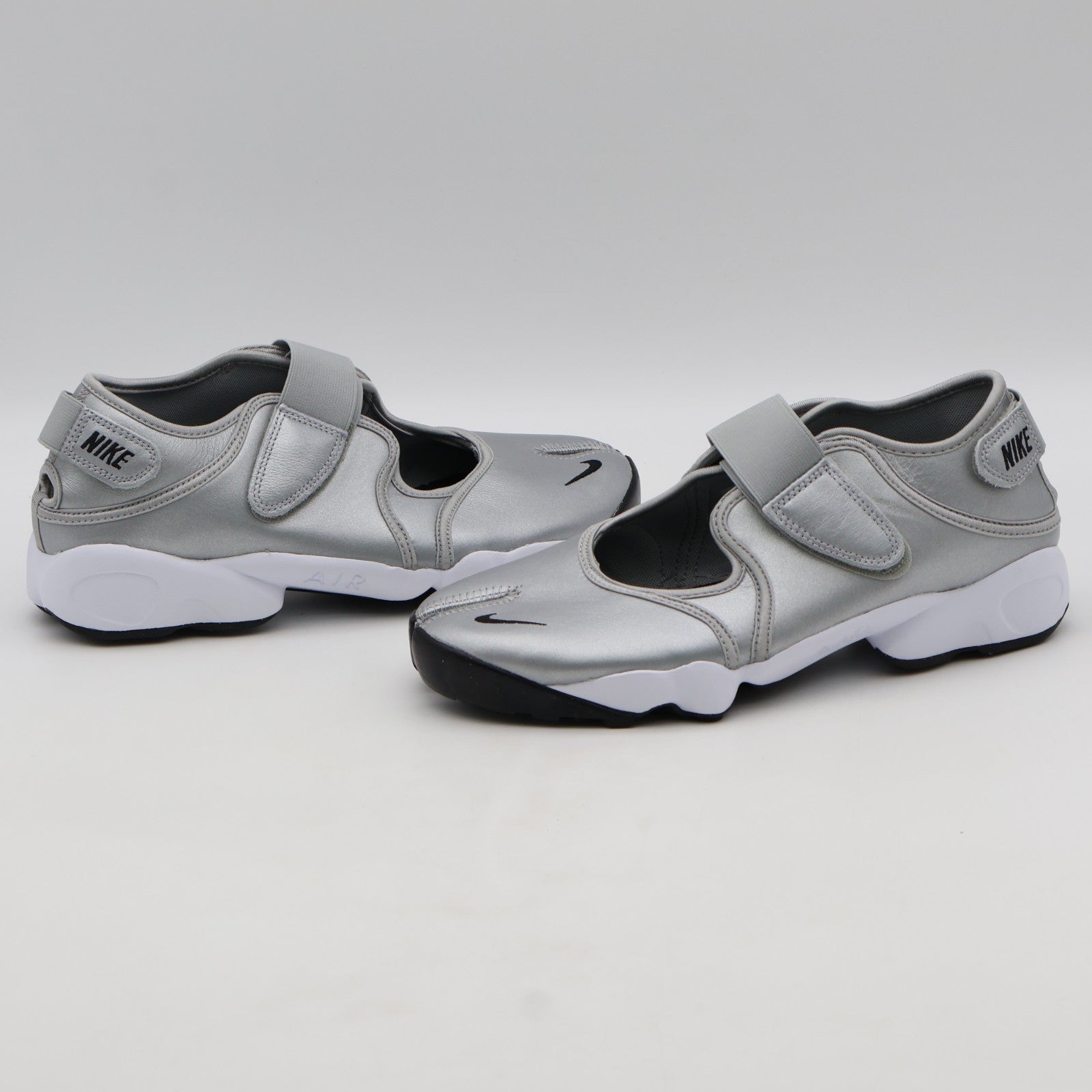 HM5737-003 Nike Air Rift Leather Metallic Silver (Women's)