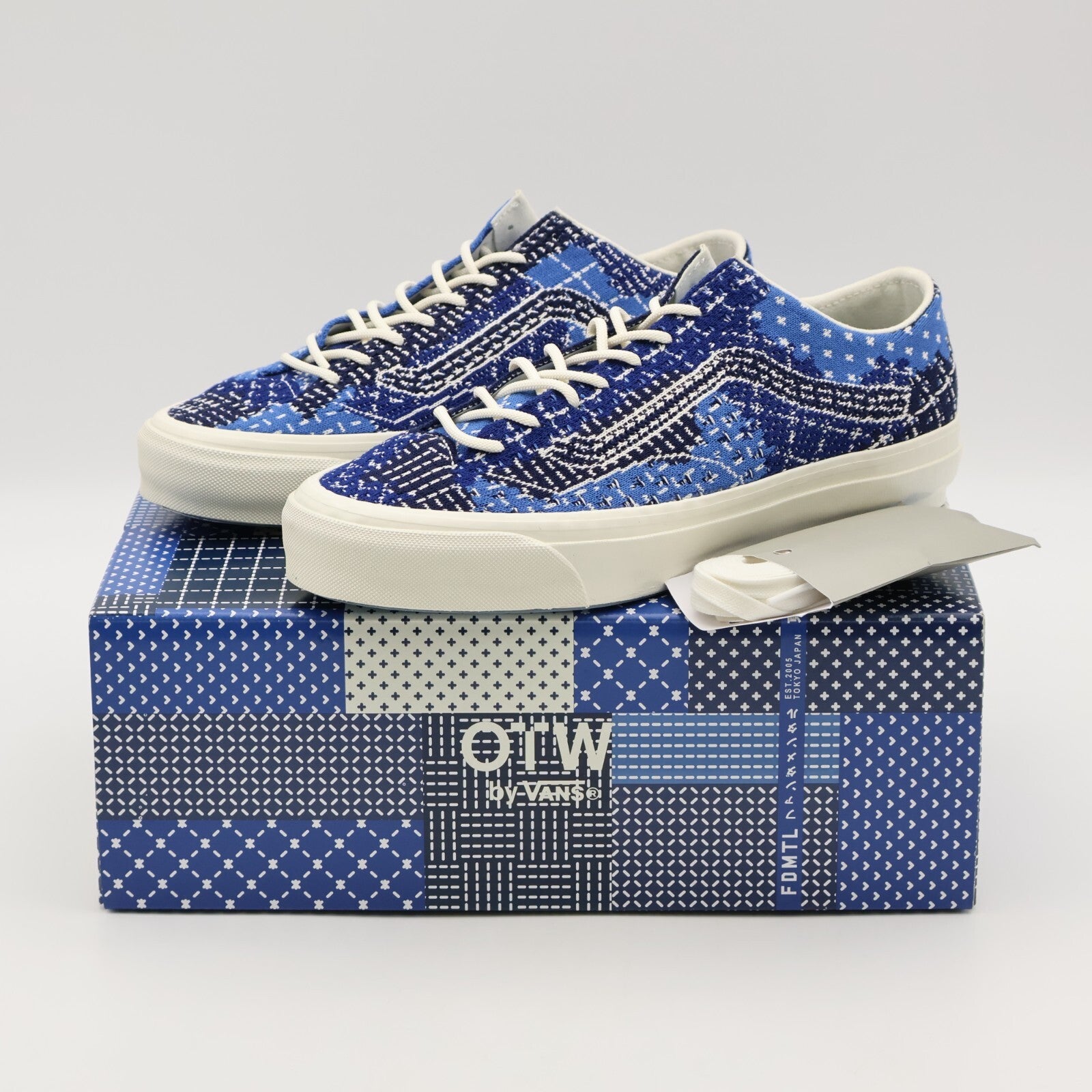 VN000SHXBLU FDMTL Ã OTW by Vans Old Skool 36 Denim (Men's)