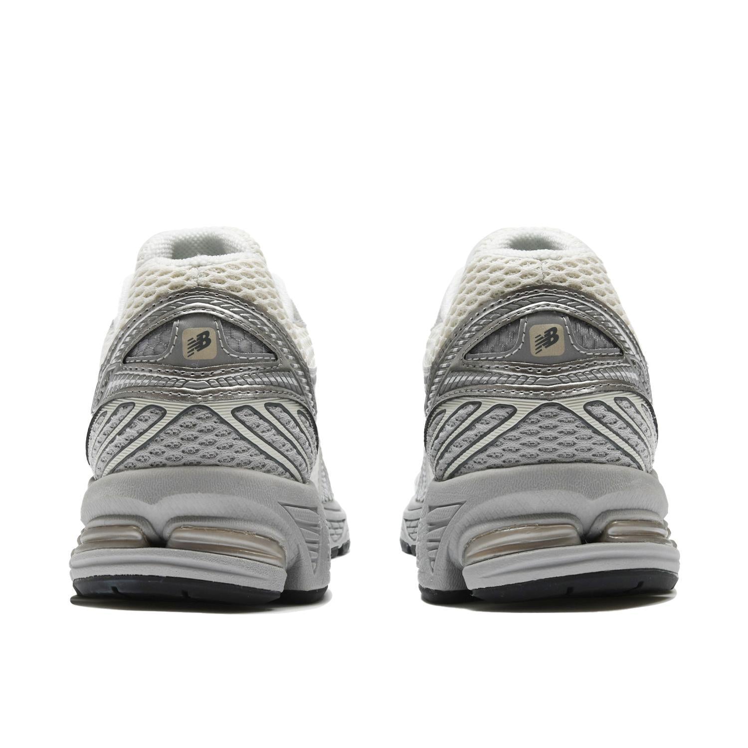 ML860GO2 New Balance 860V2 Sea Salt Gray (Men's)