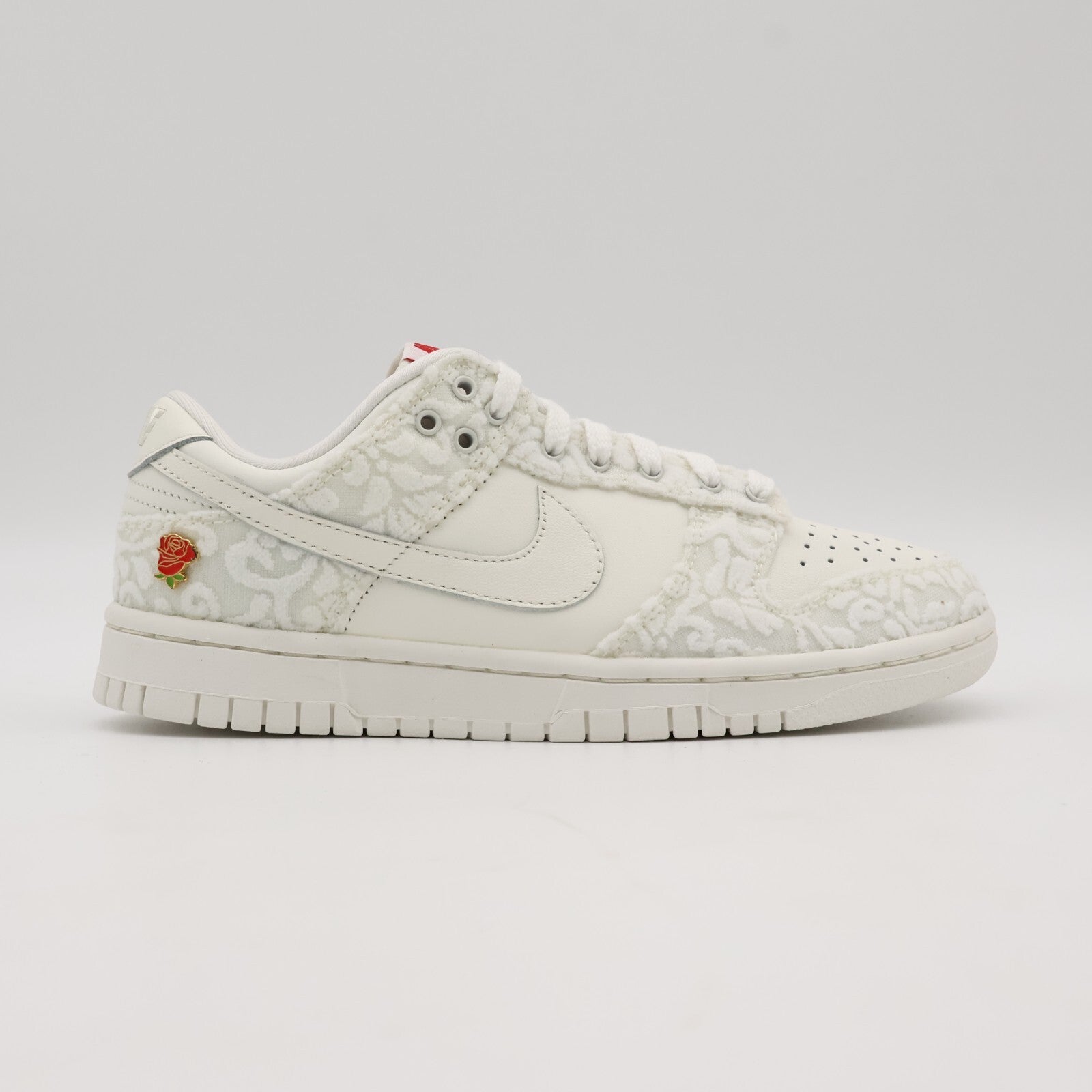 FZ3775-133 Nike Dunk Low Give Her Flowers (Women's)