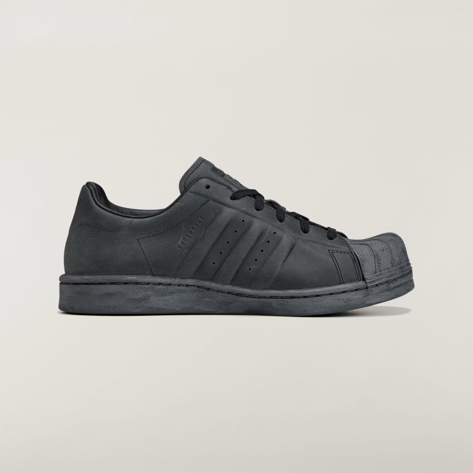 JR9458 Avavav adidas Superstar Supplier Colour Carbon Grey Five (Women's)