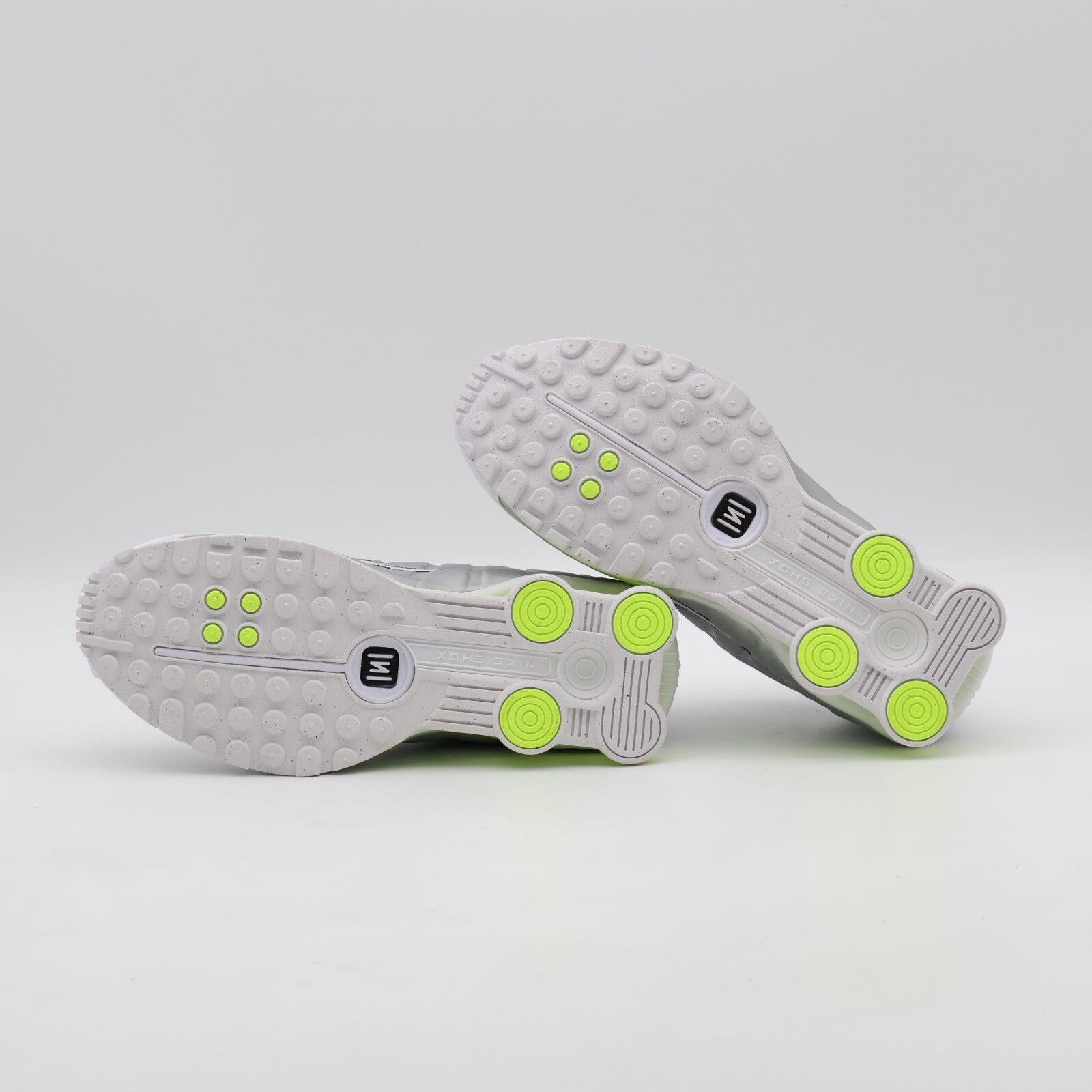 AR3565-102 Nike Women's Shox R4 White Volt (Women's)
