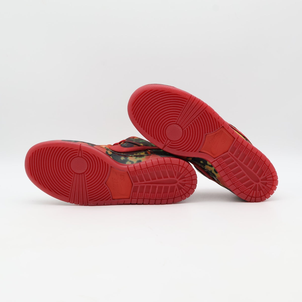 FZ1291-600 The Wizard of Oz Nike SB Dunk Low Poppy Field (Men's)