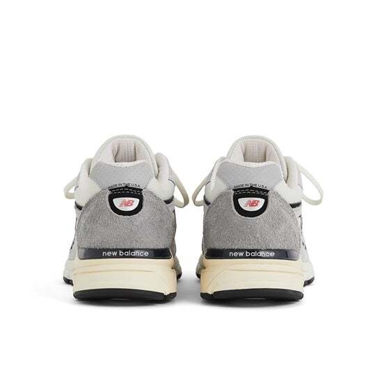 U990TG4 New Balance 990V4 Grey Black (Men's)