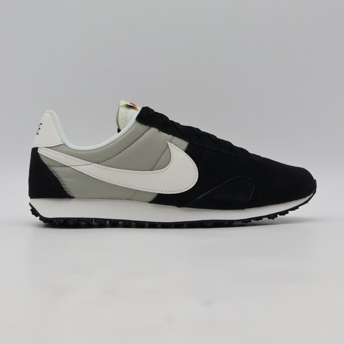 898031-001 Nike Pre Montreal '17 Shoes Black Pale Grey Sail Sail (Men's)