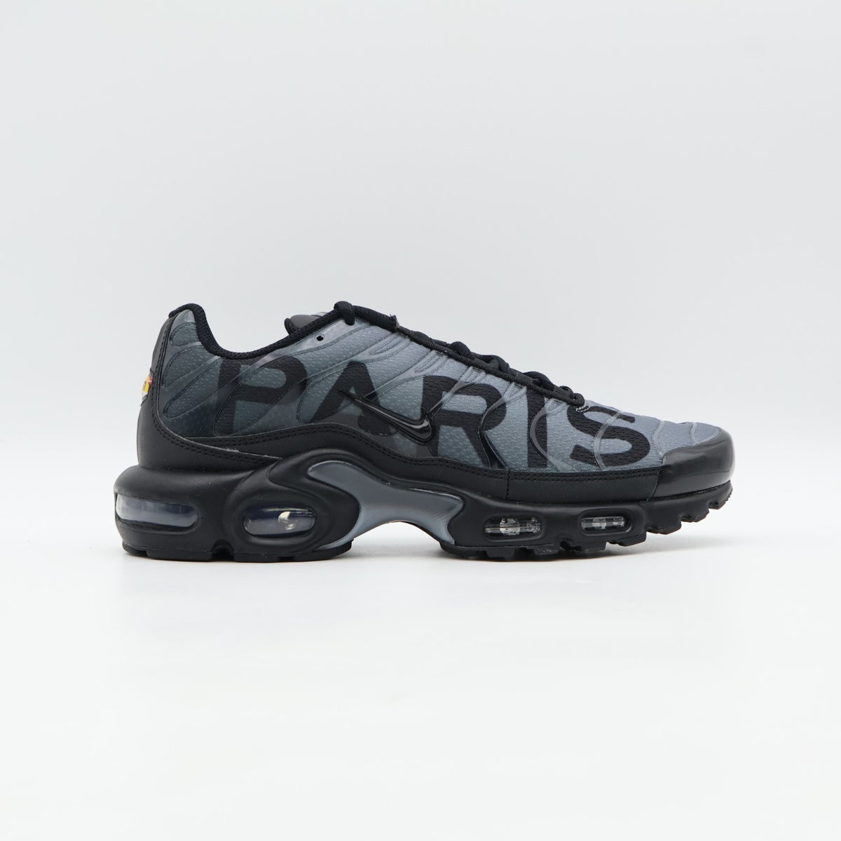 IB2253-001 PSG Ã Nike Air Max Plus Black Particle Grey (Men's)