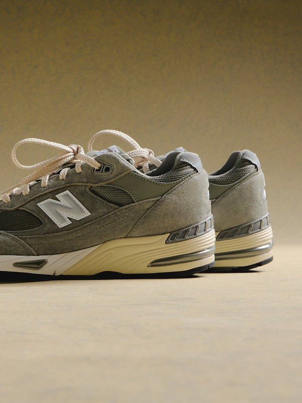 U991TK2 KITH 101 New Balance 991V2 Moonrock (Men's)