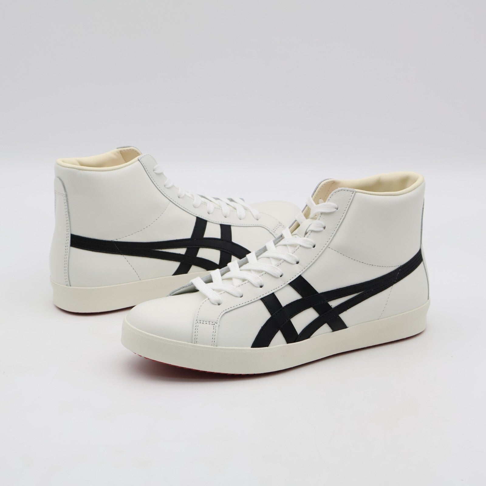 1183B439-101 Onitsuka Tiger Fabre Hi NM White Black (Men's)