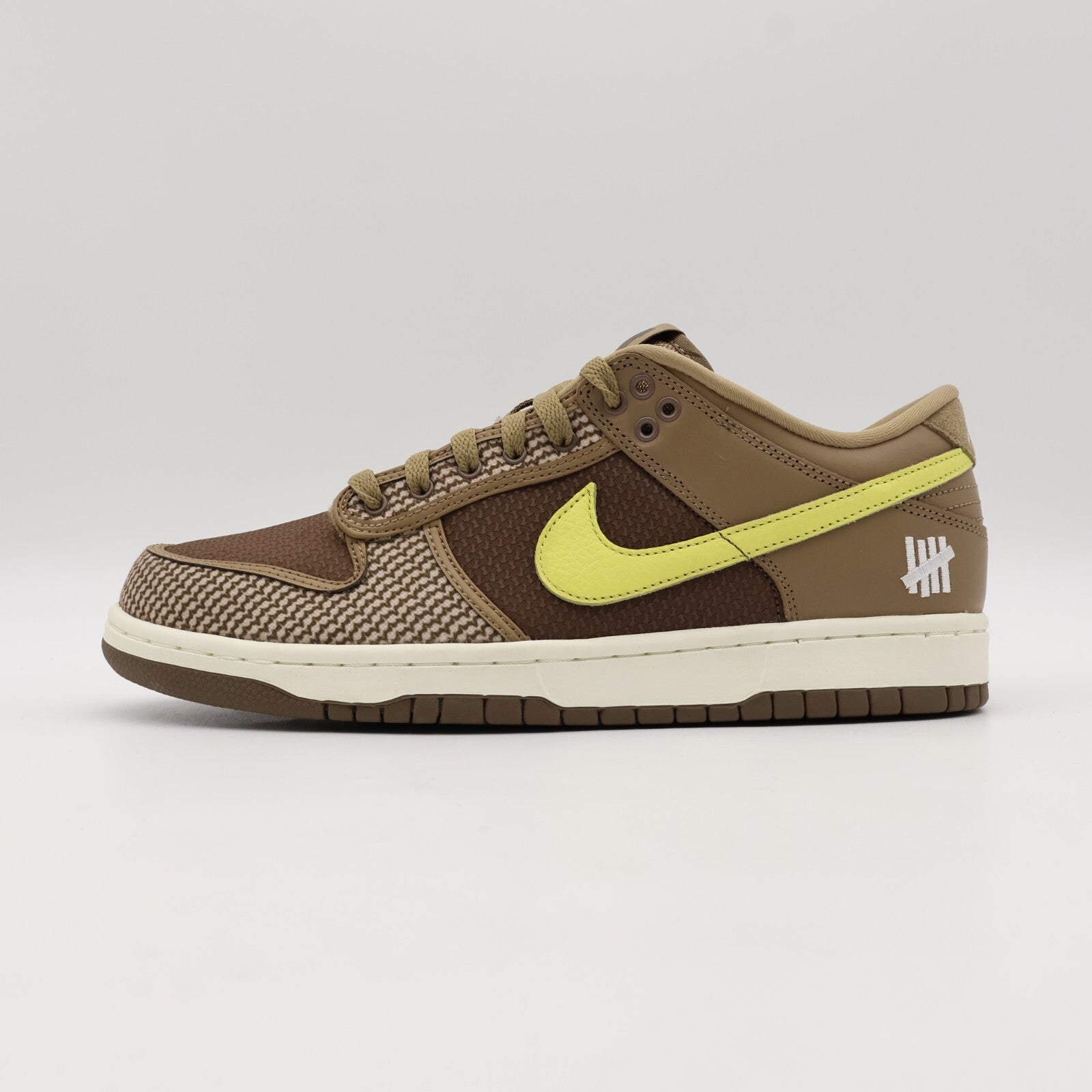 DH3061-200 Nike Dunk Low SP x Undefeated Brown Canteen Lemon Frost Palomino