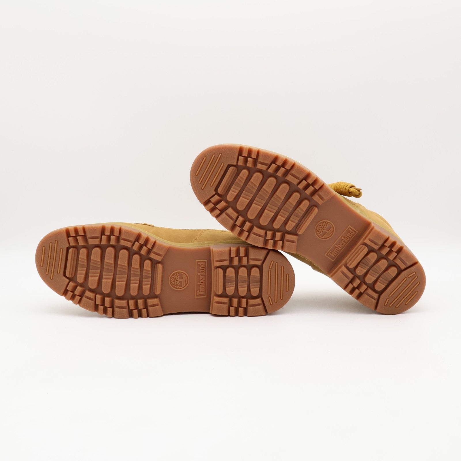TB0A68M7763 BEAMS Exclusive Timberland Moc Toe Wheat (Men's)
