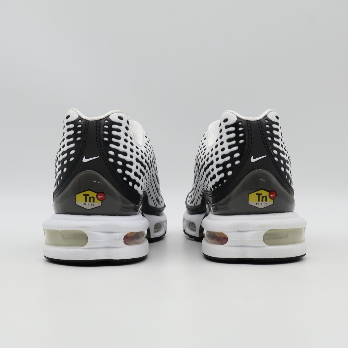 HQ2197-100 Nike Air Max Plus 7 White Black (Men's)