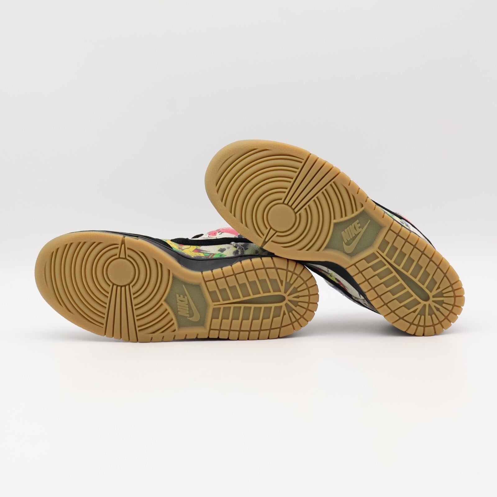FD8778-001 Supreme Ã Nike SB Dunk Low Rammellzee (Men's)