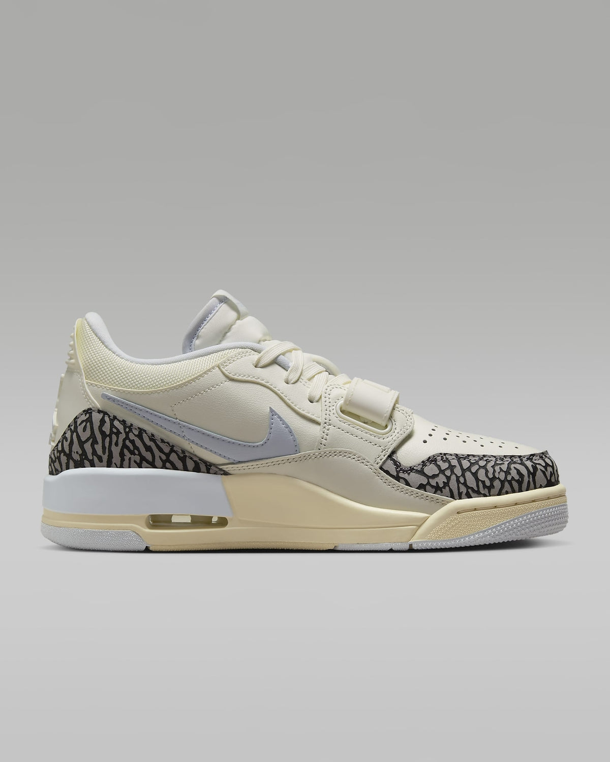 FQ7827-101 Nike Air Jordan Legacy 312 Low Sail Cement Grey Black Footba (Women's