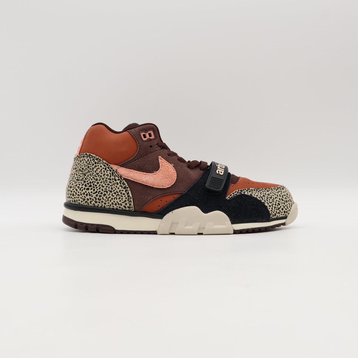 IF0501-200 Arts Rec Nike SB Air Trainer 1 Earth and Dusty Peach (Men's)