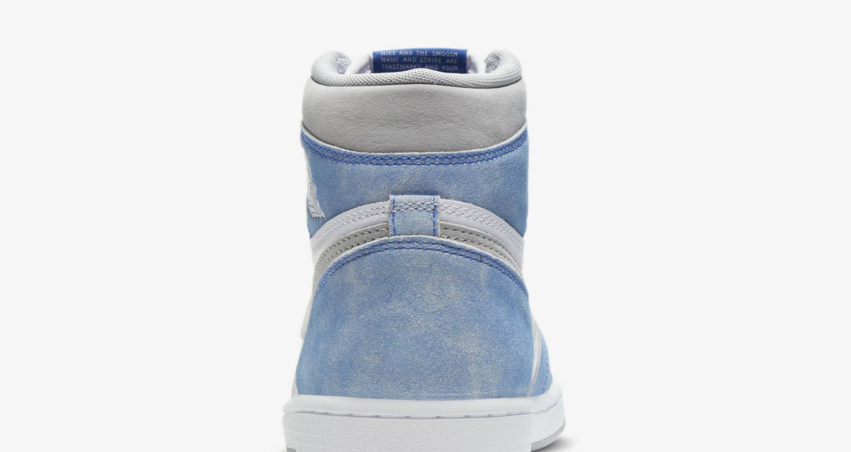 555088-402 Nike Air Jordan 1 High OG Hyper Royal (Men's)