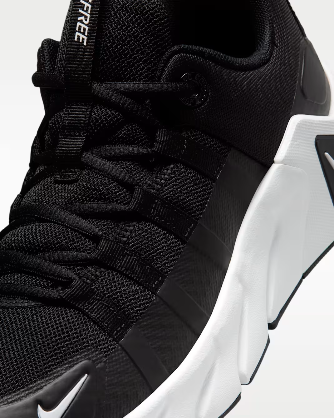 II7406-002 Nike Women's Free Metcon 7 "Black/White"