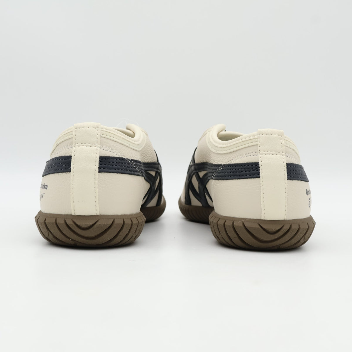 1183C529-200 Onitsuka Tiger Tsunahiki Slip On Birch Indigo Navy (Men's)