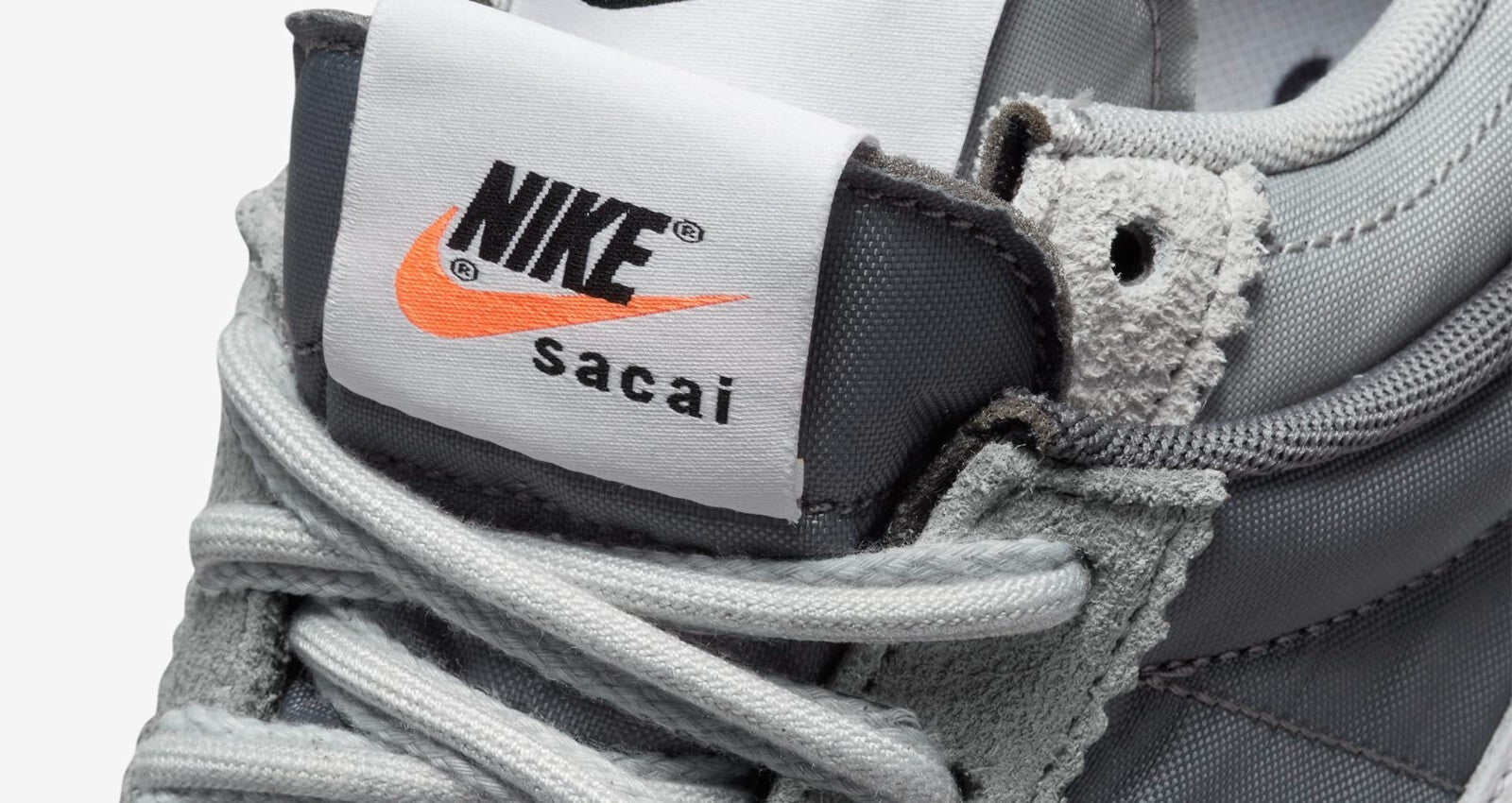 DQ0581-001 Nike Cortez 4.0 x sacai Gray