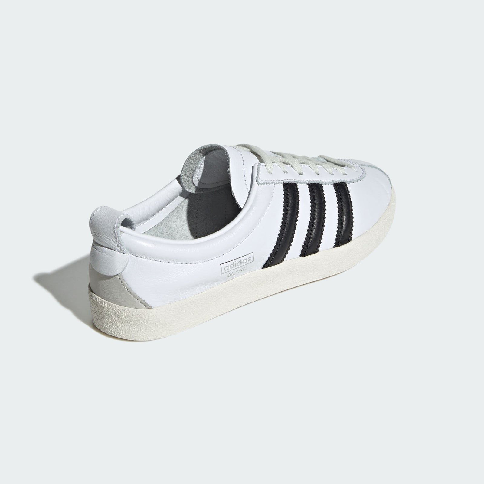 JI2507 adidas Originals Blanc Cloud White Core Black Off White (Women's)