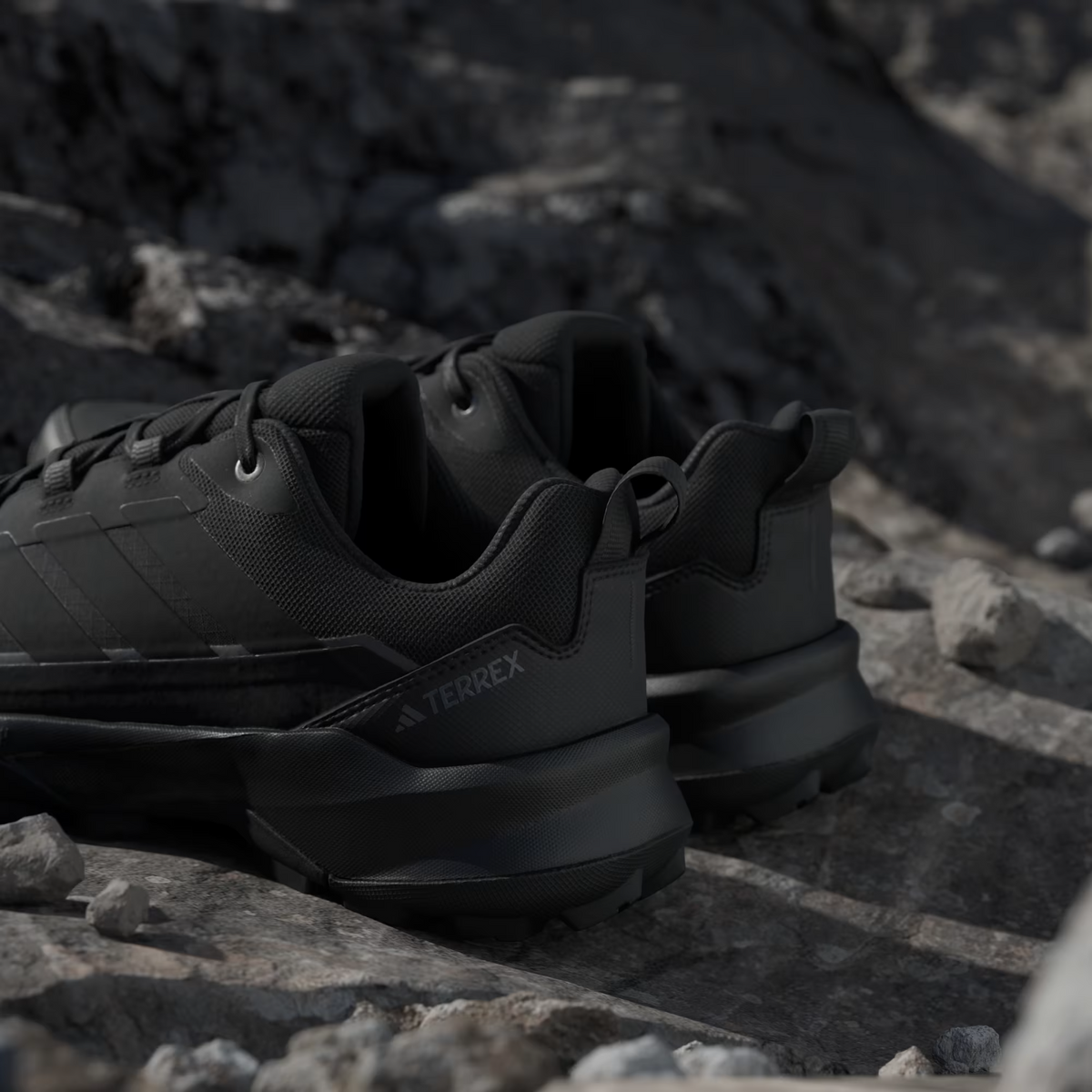 JQ2210 adidas Terrex Skychaser AX5 GORE-TEX Hiking Core Black/Carbon (Men's)