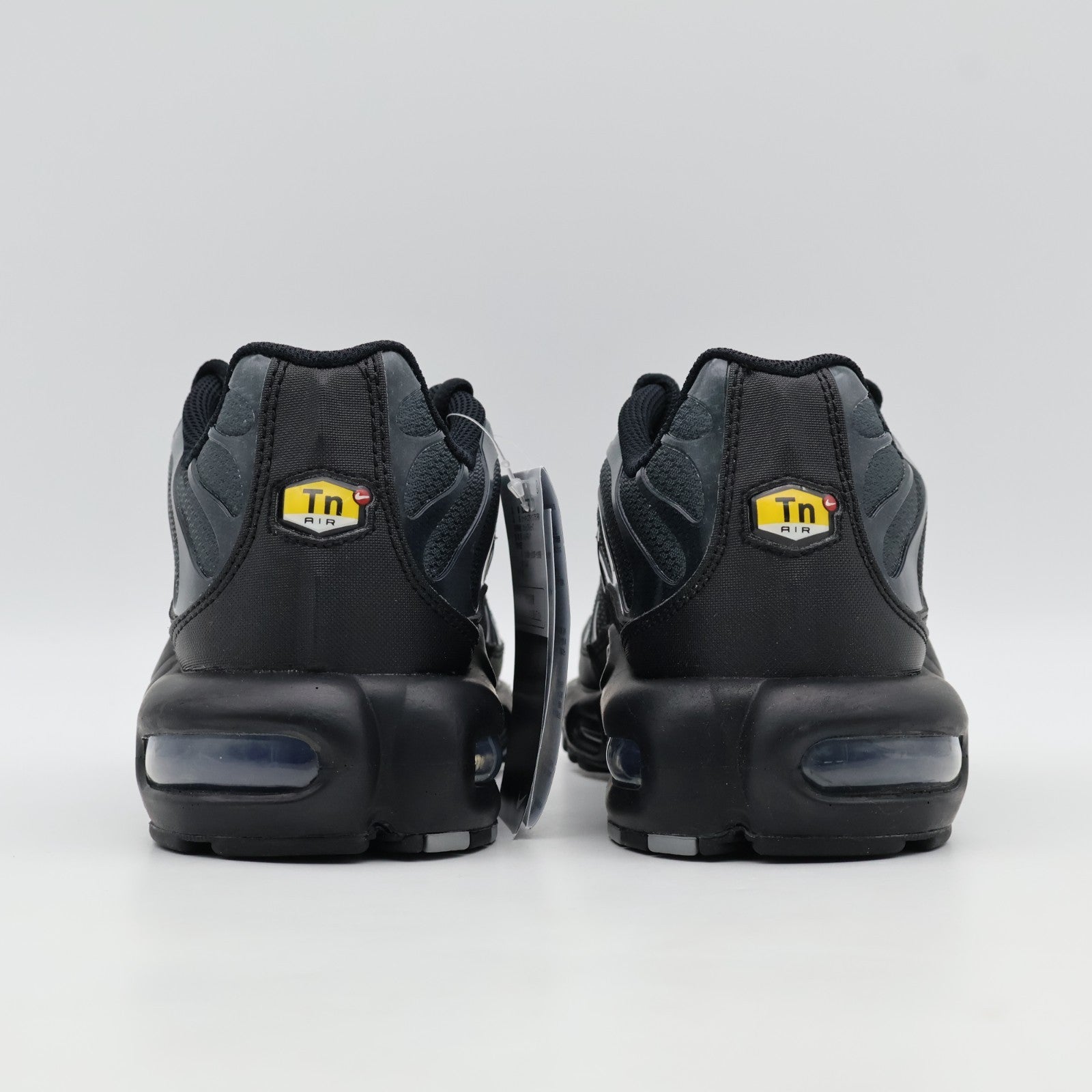 IB2253-001 PSG Ã Nike Air Max Plus Black Particle Grey (Men's)