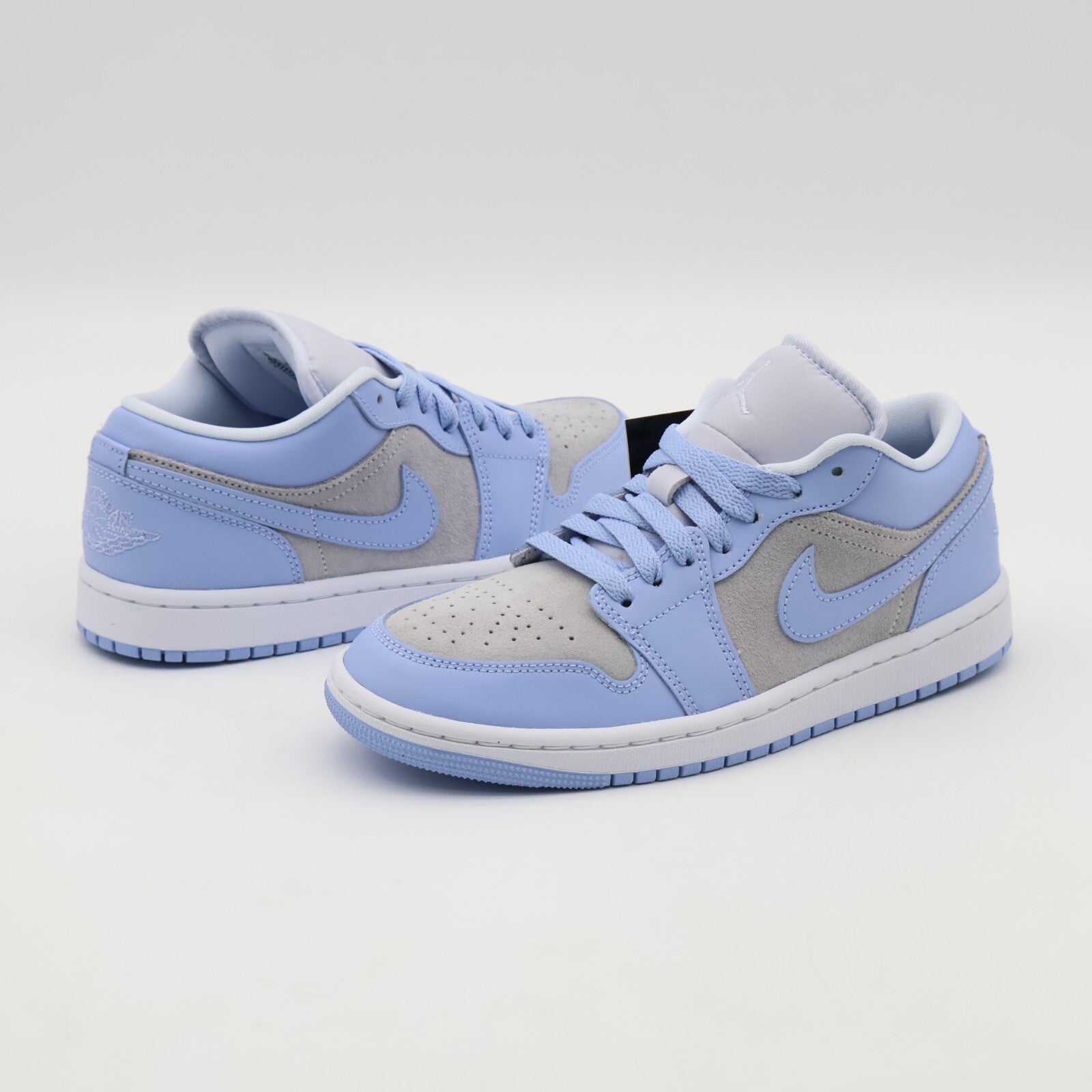DC0774-050 Nike Air Jordan 1 Low Football Grey Aluminum White (Women's)