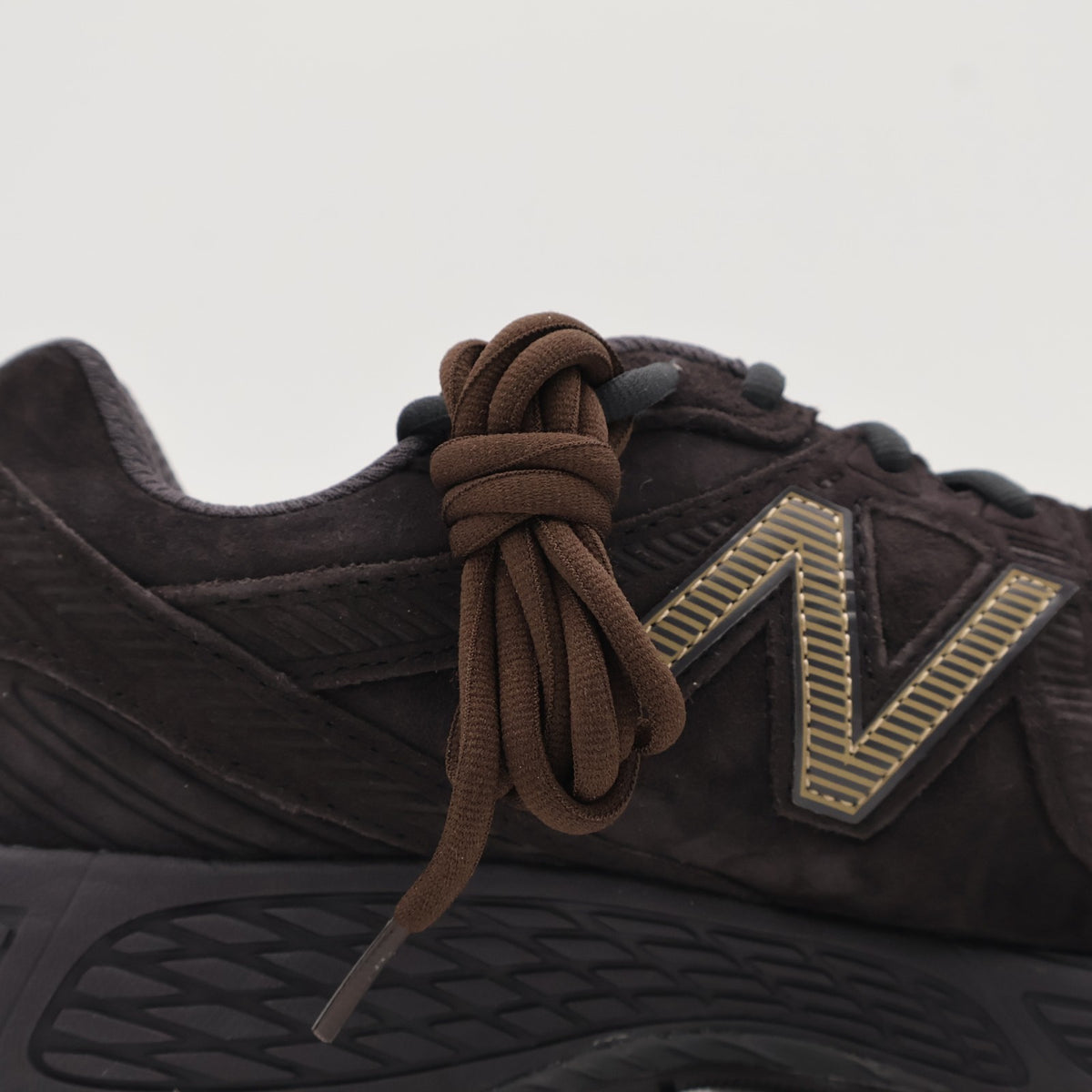 ML860KT2 Kith New Balance 860V2 Espresso (Men's)