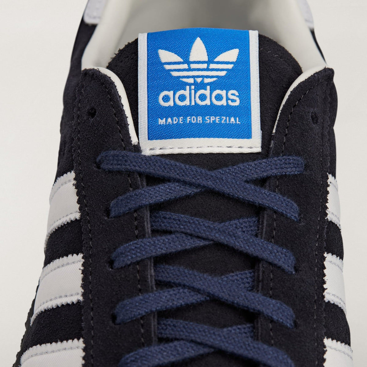 JR1544 adidas Originals Munchen 2 Spezial Supplier Colour Core Black (Men's)