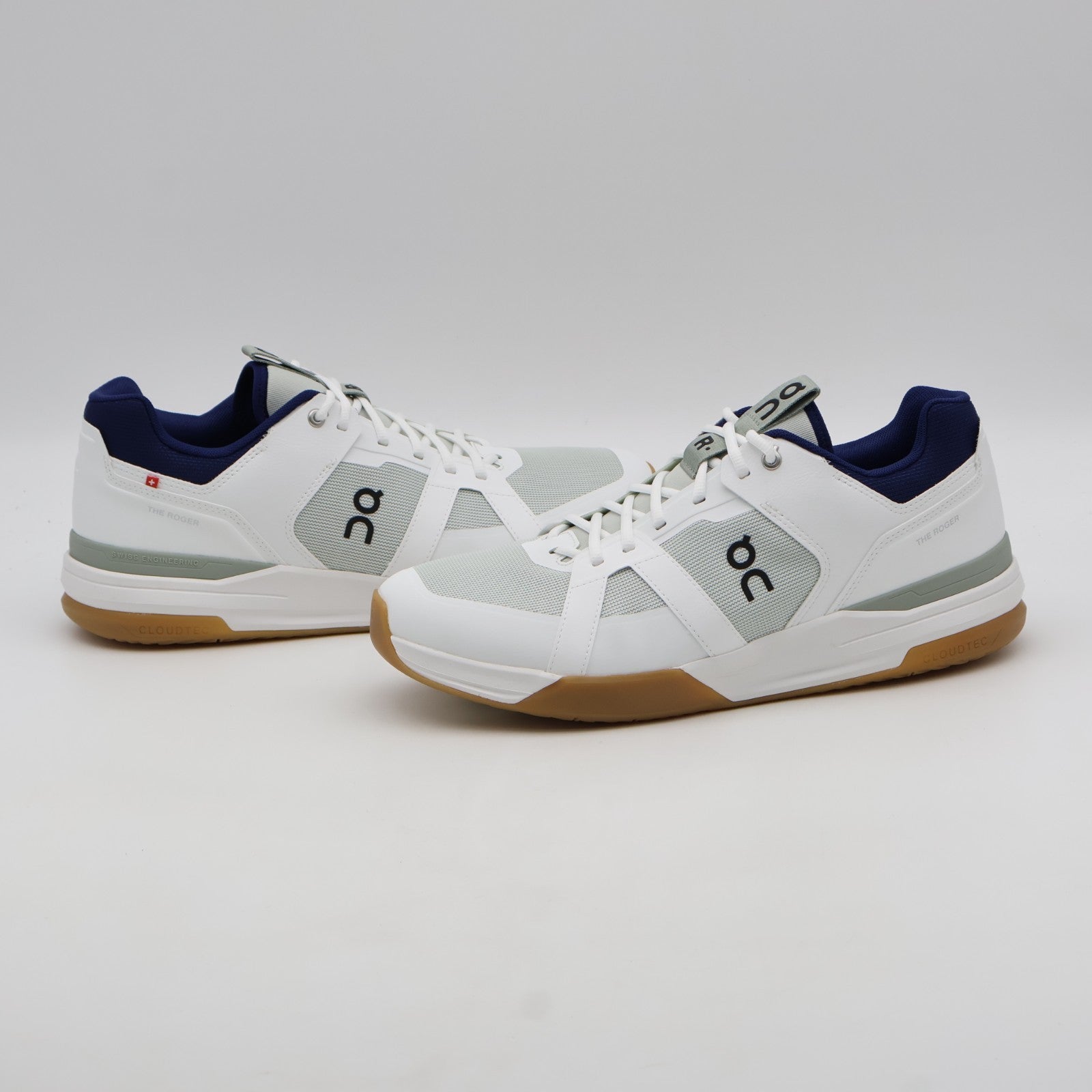 3MD30034768 On The Roger Clubhouse Pro White/Iceberg (Men's)