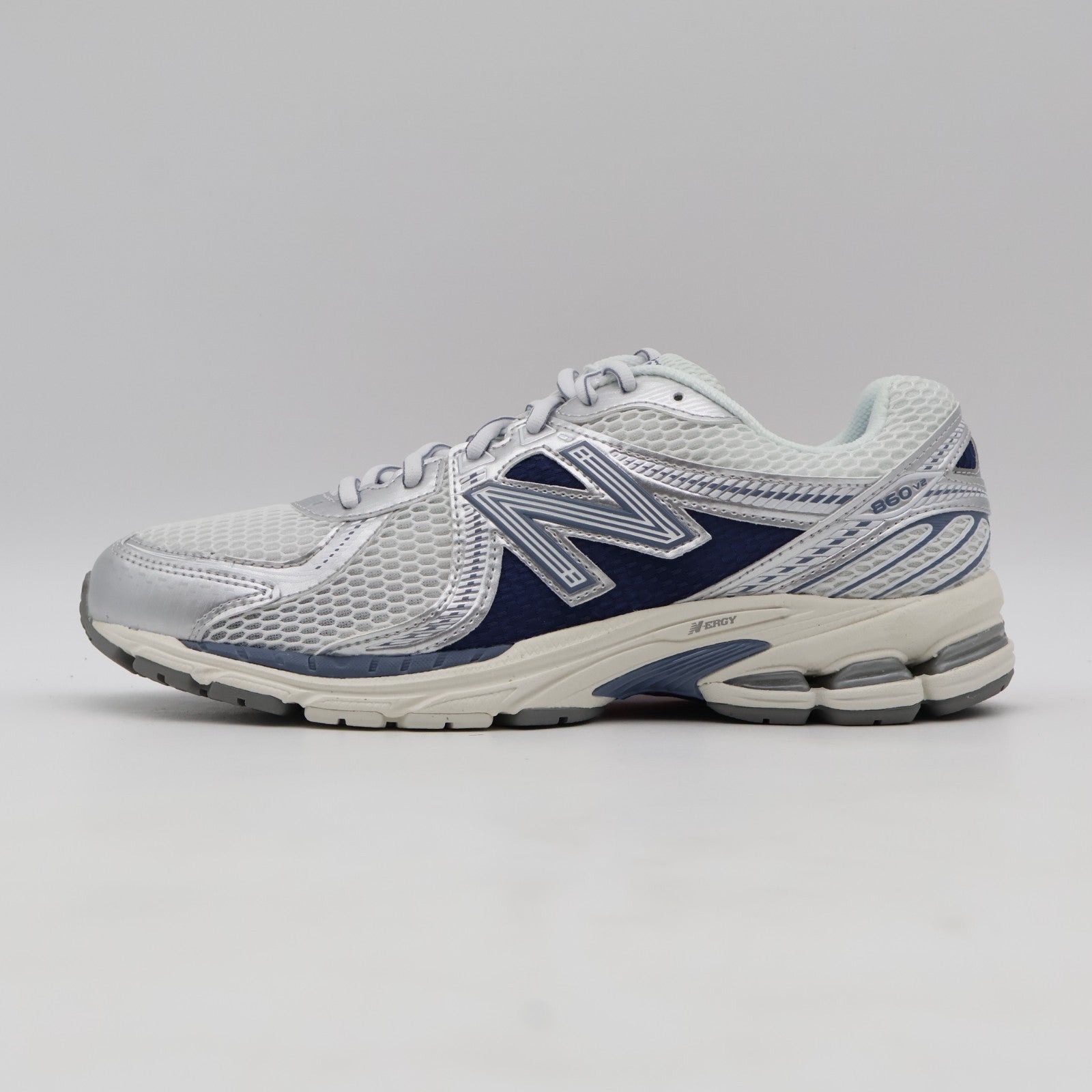 ML860GG2 New Balance 860V2 Arctic Grey Metallic Silver (Men's)