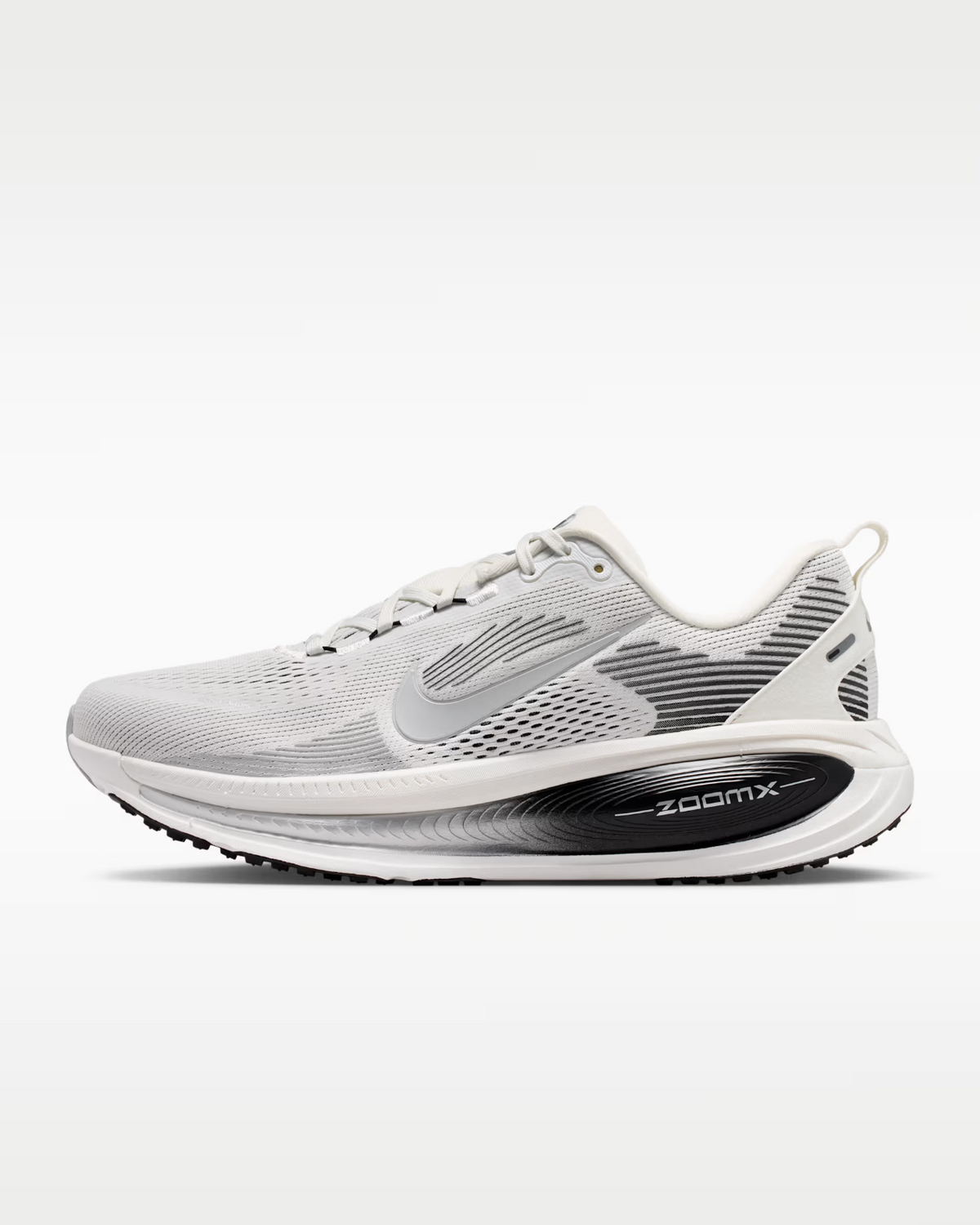 II7189-100 Nike Vomero 18 "Summit White/Black" (Men's)
