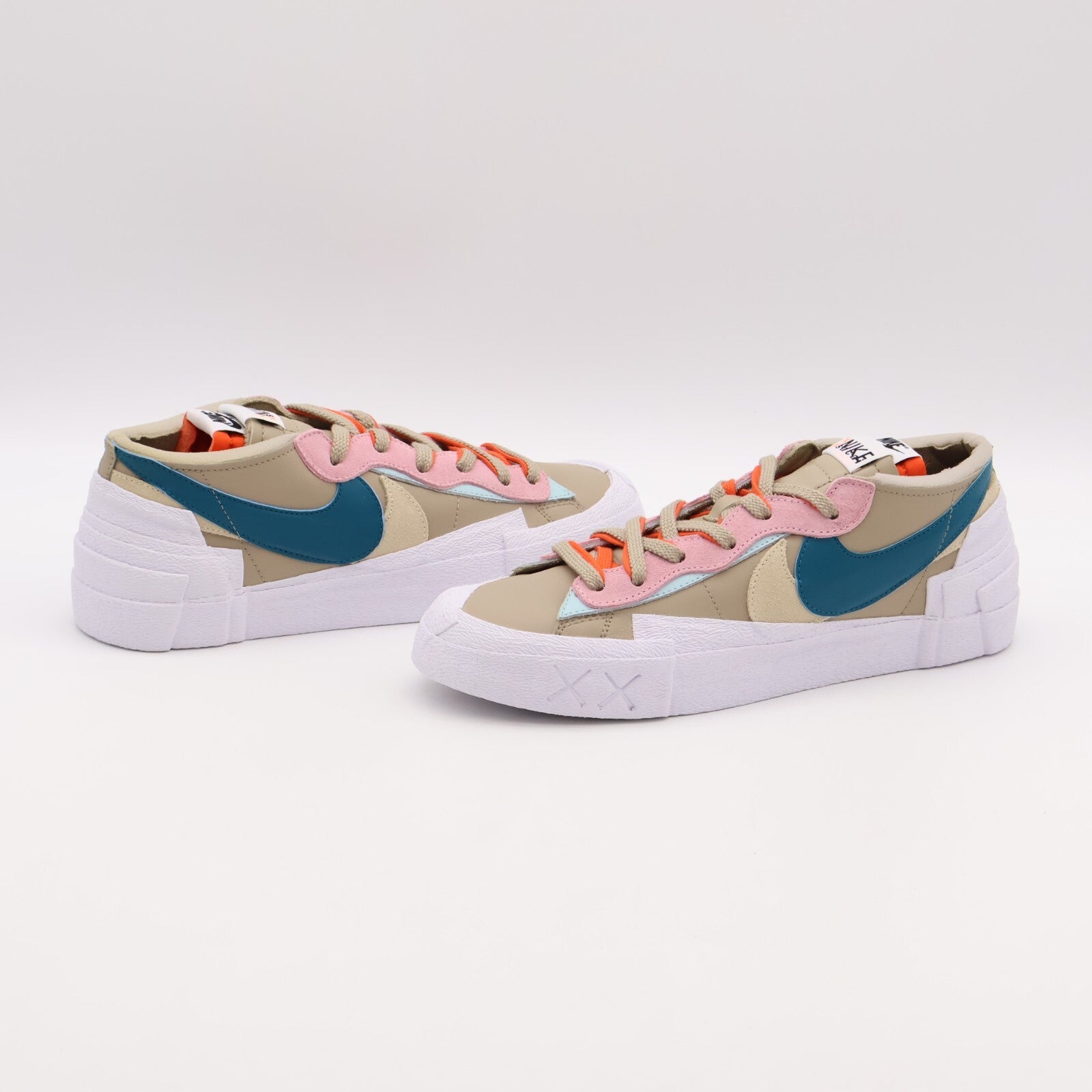 DM7901-200 KAWS sacai Nike Blazer Low Reed Brown Beige Ivory Blue Orange (Men's)