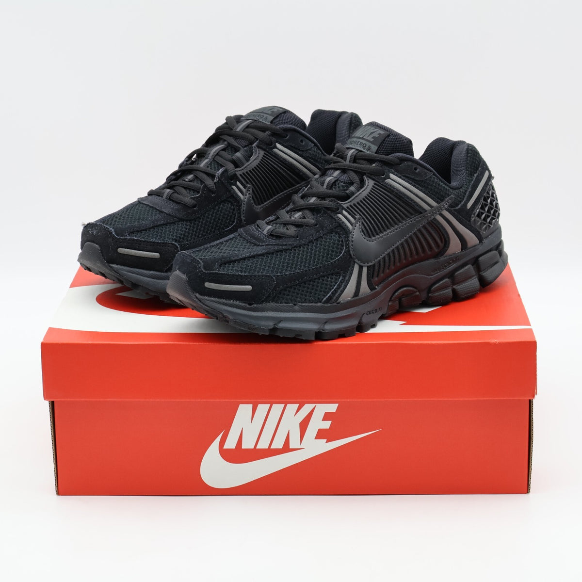 HF1553-001 Nike Zoom Vomero 5 Black Anthracite Metallic Dark Grey (Men's)