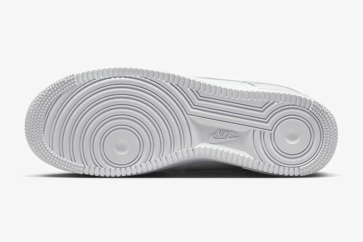 DX5883-100 Nike Air Force 1 Low '07 FlyEase White (Women's)