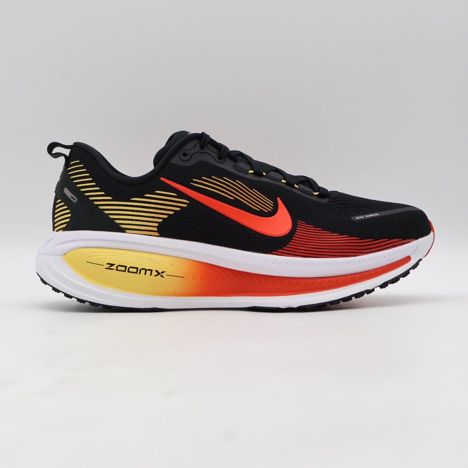 IF0514-016 Nike Vomero 18 Black Light Crimson Topaz Gold Bright Crimson (Men's)