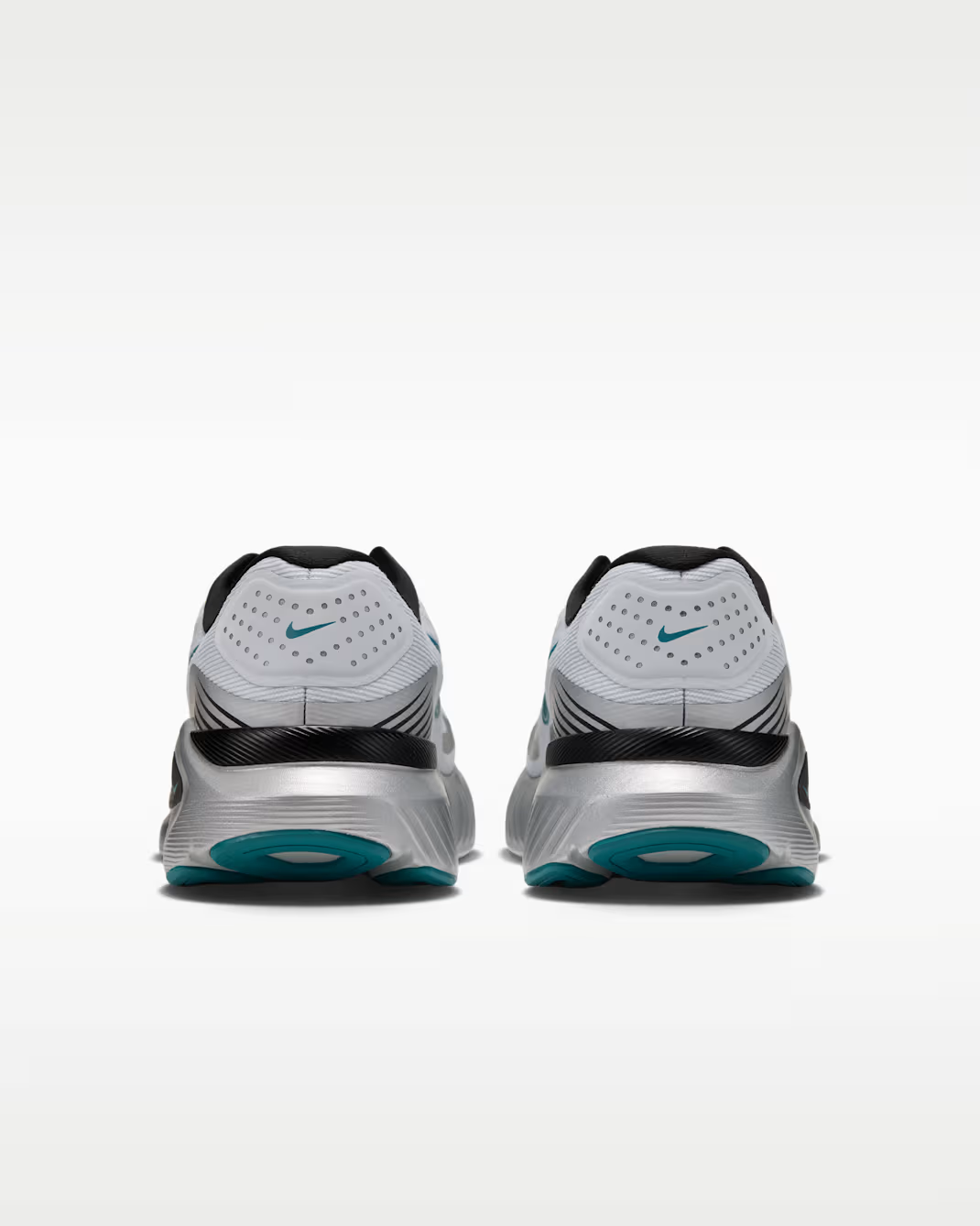 IQ0457-001 Nike Structure 26 "Football Grey/Black" (Men's)