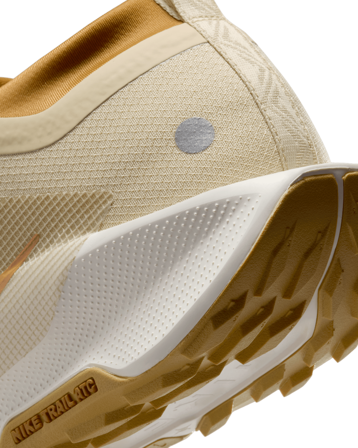 HQ7494-700 Nike Pegasus Trail 5 GORE-TEX Team Gold Desert Ochre (Men's)