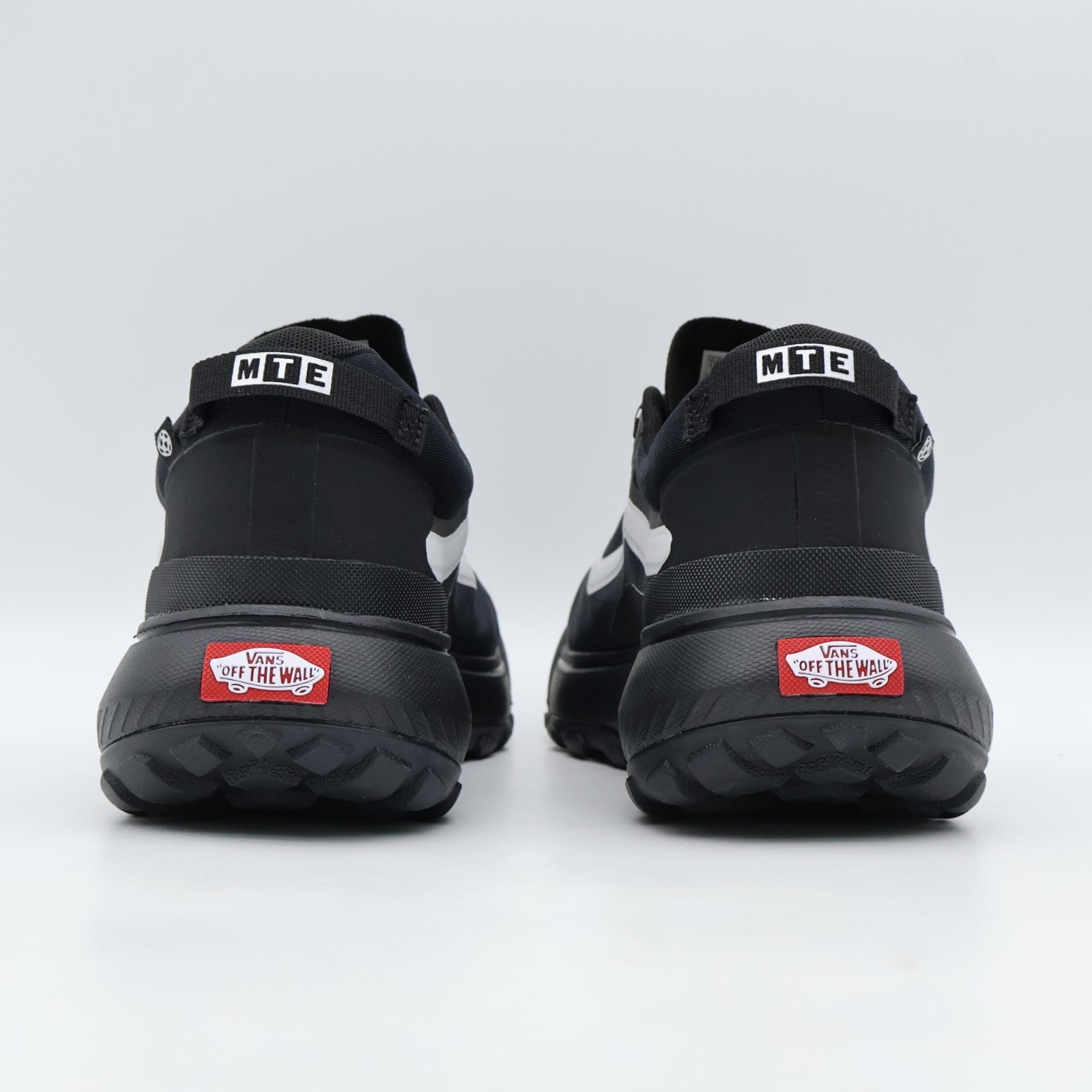VN000CVUBLK Vans MTE Crosspath Reflective Black (Men's)