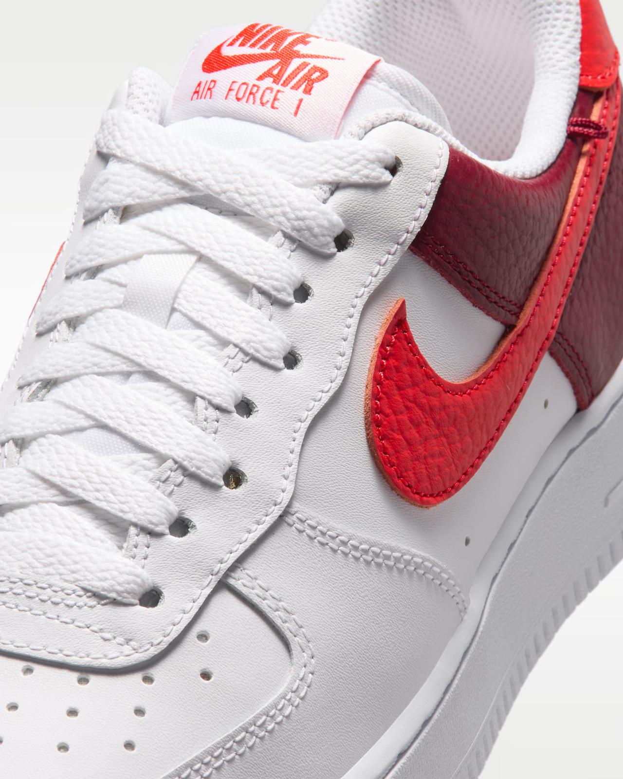 IR0872-101 Nike Air Force 1 '07 "White/Light Crimson" (Women's)