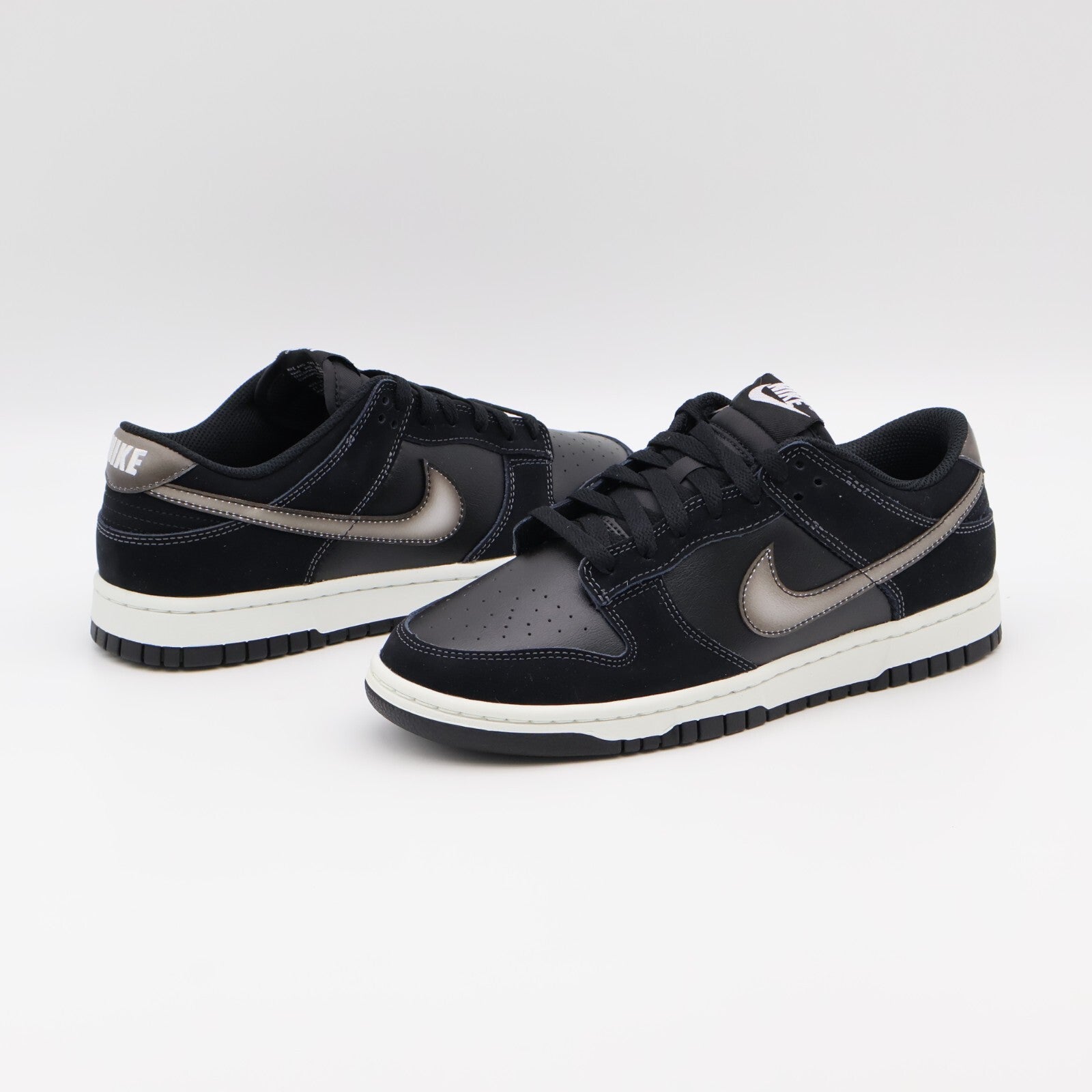 FD6923-001 Nike Dunk Low Airbrush Swoosh (Men's)