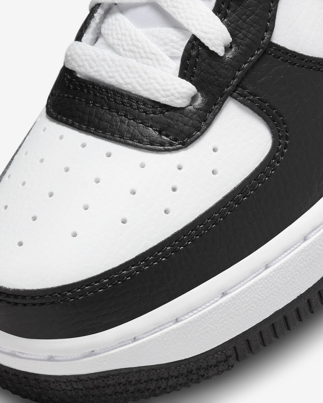 FN8008-001 Nike GS Air Force 1 Black White Light Photo Blue