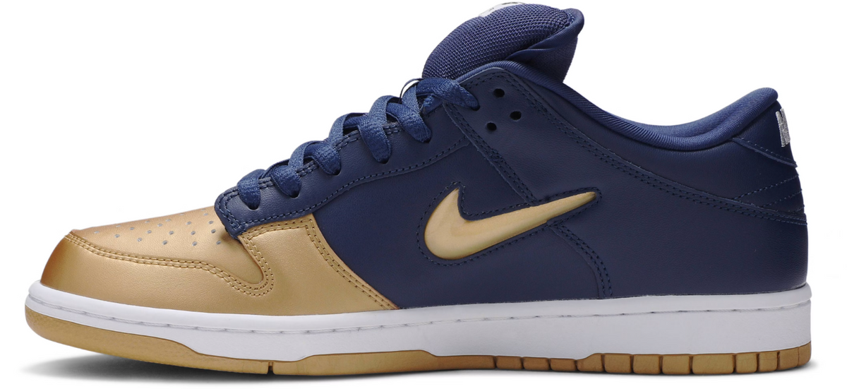 CK3480-700 Supreme Ã Nike SB Dunk Low OG QS "Metallic Gold/Navy" (Men's)