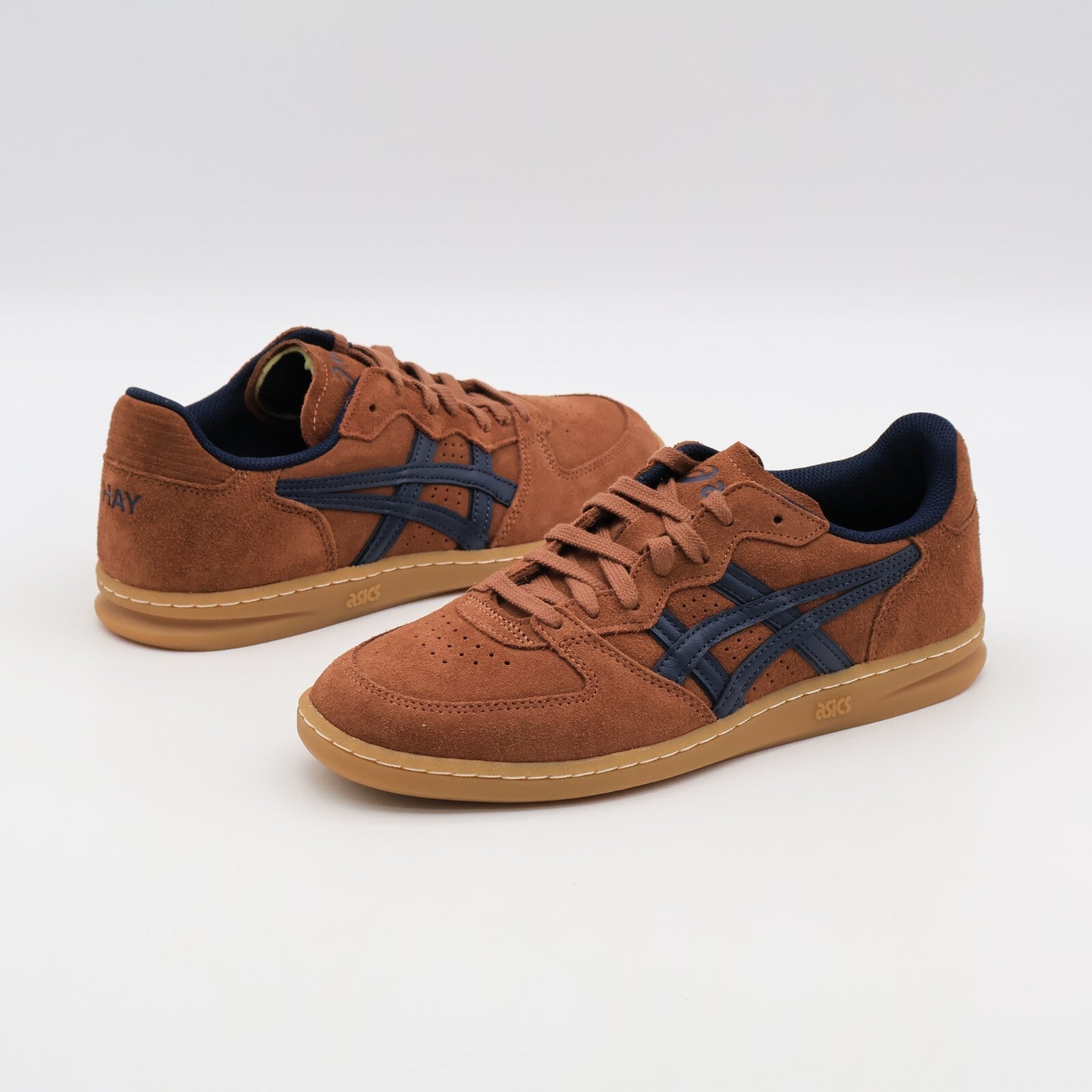 1203A563-200 HAY Asics Skyhand OG Brown (Men's)
