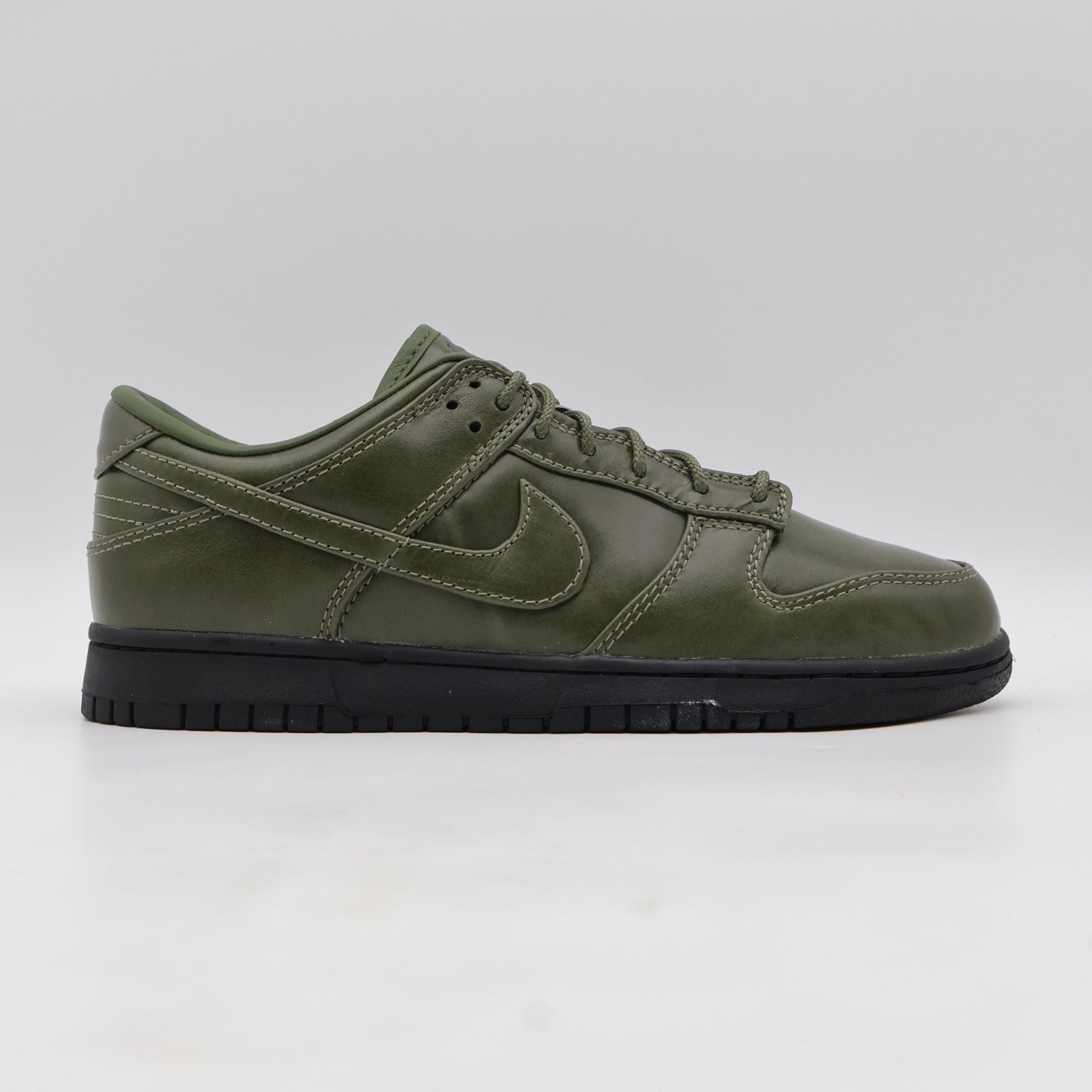 IQ3342-300 Nike Dunk Low Retro PRM QS Army Olive Black (Men's)
