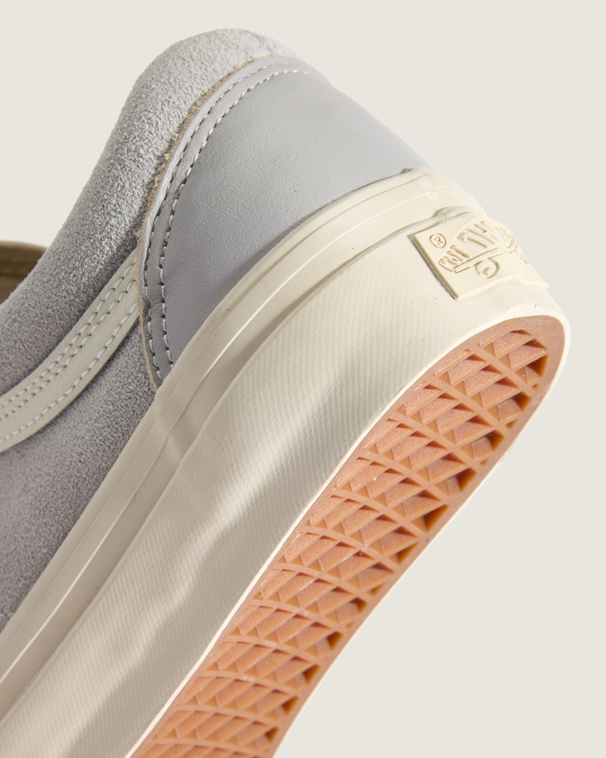 VN000D9JLTG Vans Premium Old Skool Light Grey (Men's)