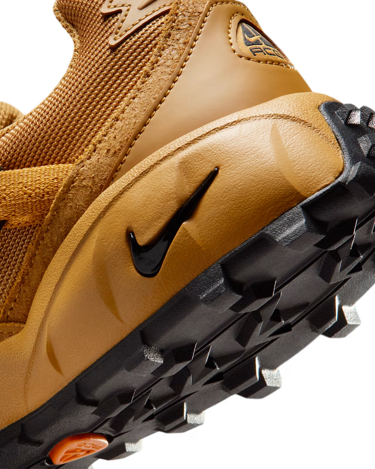 IO4630-700 Nike ACG Air Phassad Golden Harvest (Men's)